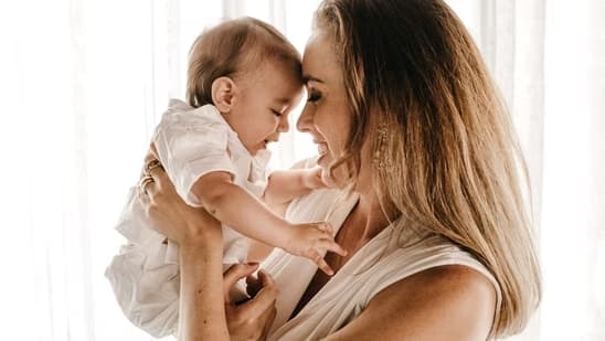 Mindfulness tips for new moms: Ways to deal effectively with postpartum phase